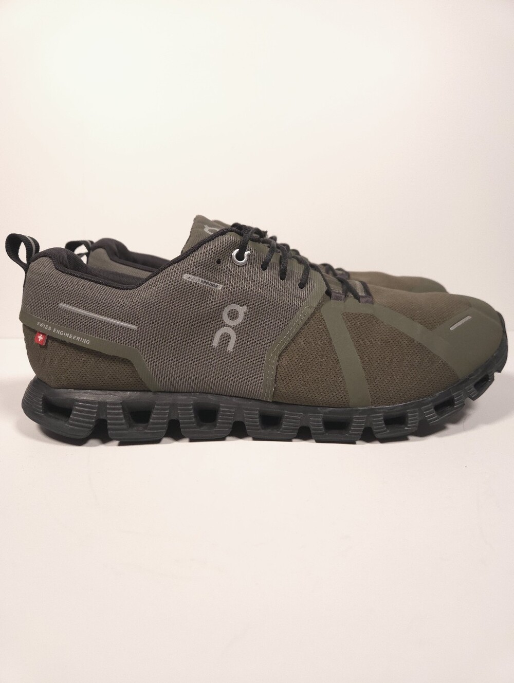 On Cloud 5 Mens Size 11.5 Olive Green Waterproof 59.98840 Shoes GUC!